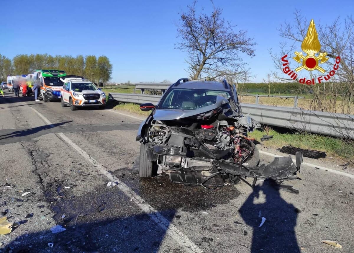 Tragedia in tangenziale: è morto Leonardo, il bimbo di 5 mesi coinvolto nel frontale a Montebello