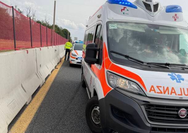 A8 - Auto fuori strada sull’A8 a Castellanza, conducente in ospedale - Archivio - Varese News