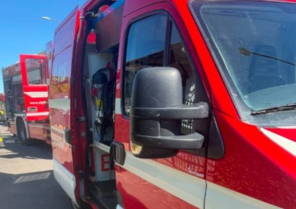 Milano - Guasto in linea, treno fermo e senz’aria condizionata: a Milano l’operazione di soccorso di pompieri e 118 -  - Varese News