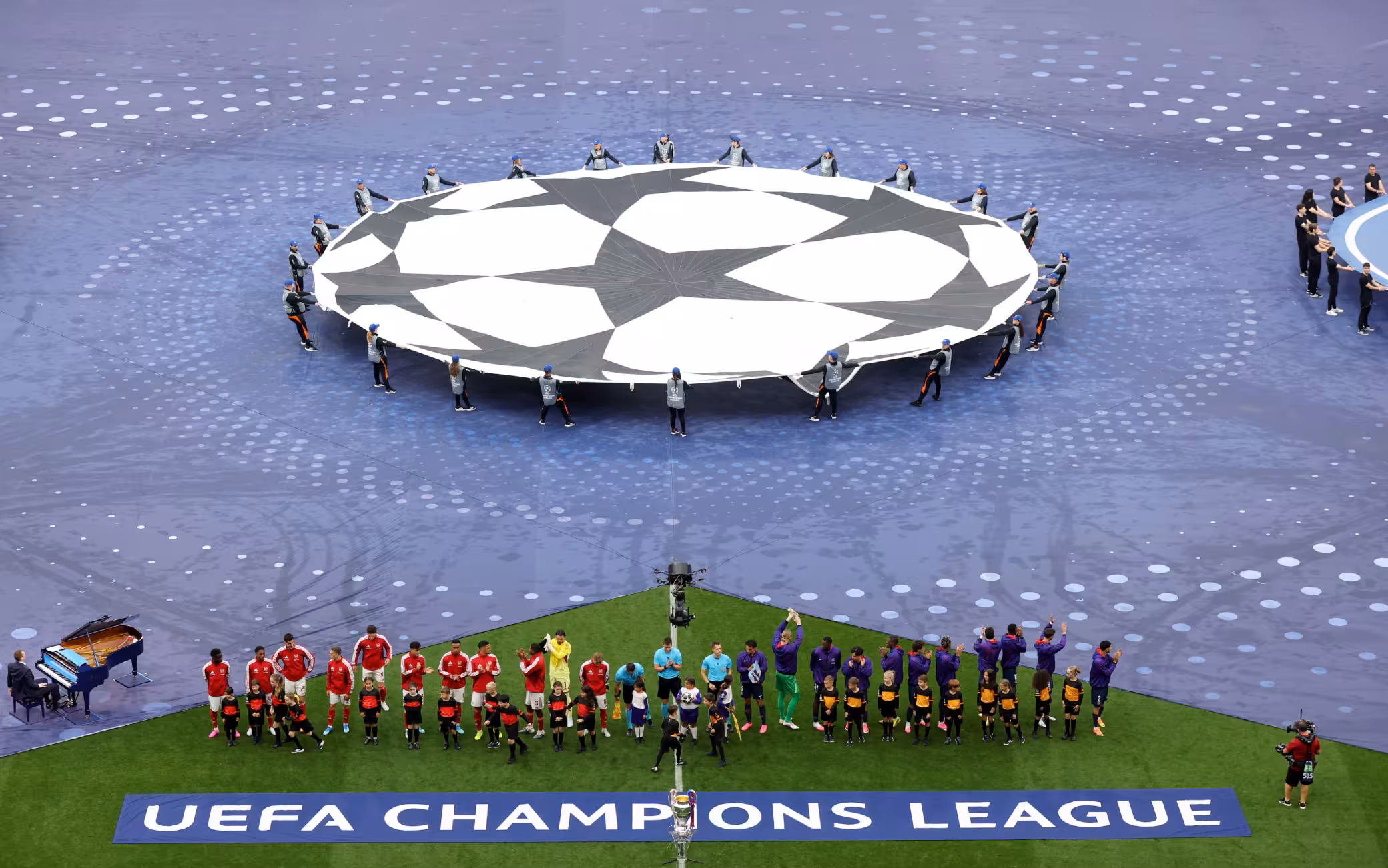 Champions League: serata difficile per Inter e Napoli. Bayern resiste, Barcellona e Arsenal inarrestabili. Stasera Roma-Real Madrid