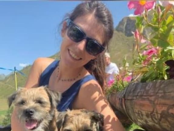 Milano, Anna Colombo: «Così a 27 anni ho scoperto il tumore al seno e affrontato la mastectomia. Oggi parlare di questa malattia resta un tabù»