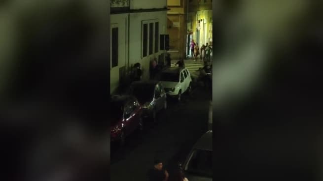 Sesto San Giovanni, la rissa rischia di trasformarsi in una trappola per gli agenti della polizia locale
