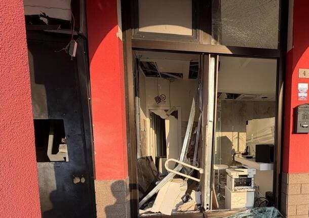 Busto Garolfo - Boato nella notte a Busto Garolfo, i ladri fanno saltare il bancomat ma fuggono a mani vuote -  - Varese News