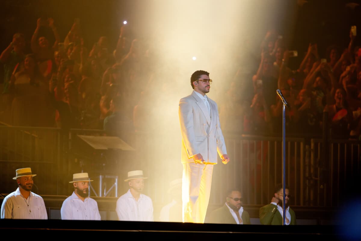 “Il rimborso è il minimo, vogliamo una nuova data”: la rabbia dei fan di Bad Bunny