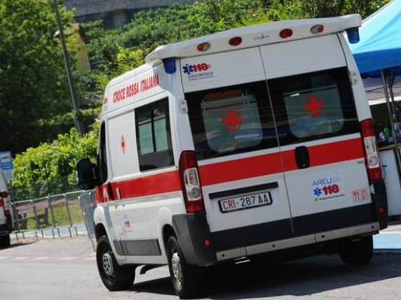 Villimpenta, lite tra braccianti: uno rovescia addosso all'altro una pentola di olio bollente