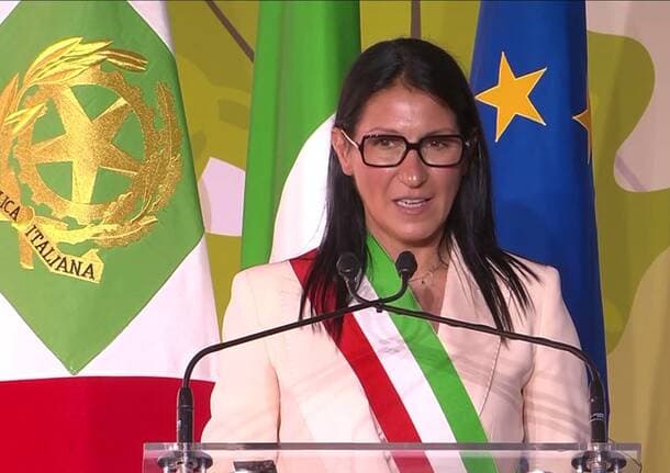 Seveso - “Seveso 50 anni dopo: siamo contagiosi sì, ma di vita”, commuove il discorso della sindaca Alessia Borroni - Archivio - Varese News