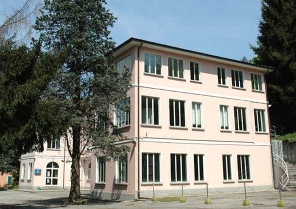 Laveno Mombello - Maturità a Laveno Mombello al “Galileo Galilei”: ecco com’è andata -  - Varese News