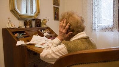 Fara Gera d’Adda, finto finanziere truffa un’anziana. Via con soldi e monili in oro