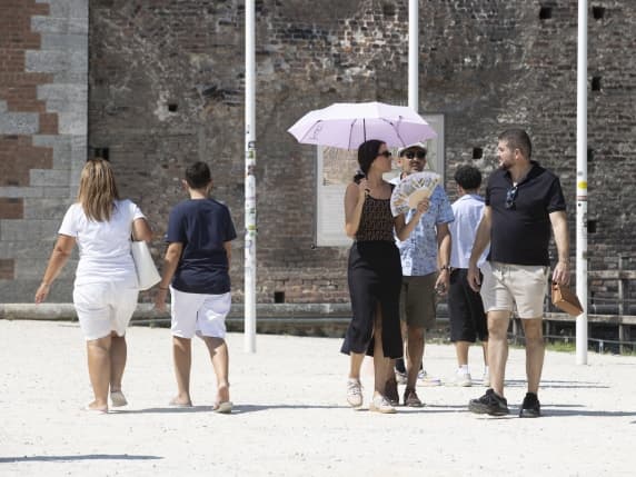 Previsioni meteo venerdì 26 giugno: a Milano e in Lombardia una giornata caldissima e afosa e con cielo sereno