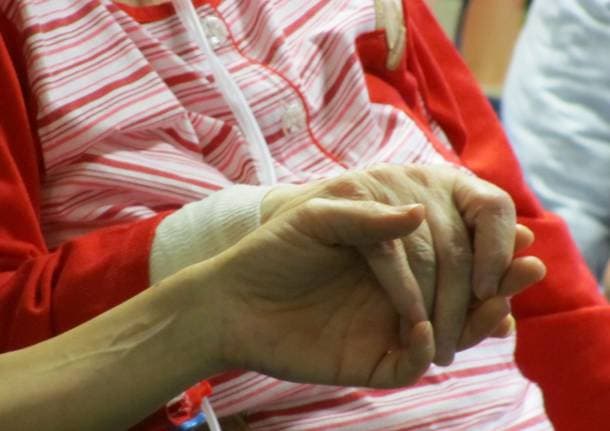 Varese - Un flash mob per dare voce al diritto al sollievo: a Varese un’iniziativa per le cure palliative - Salute - Varese News