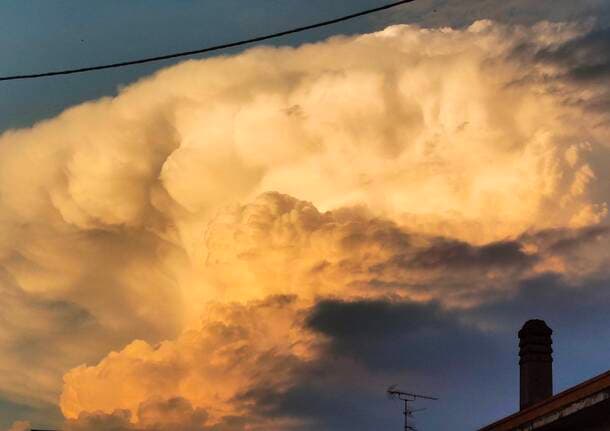 Rovellasca - Rischio temporali, annullato il “Villaggio in rosa” al Parco Burghè di Rovellasca - Saronno/Tradate - Varese News