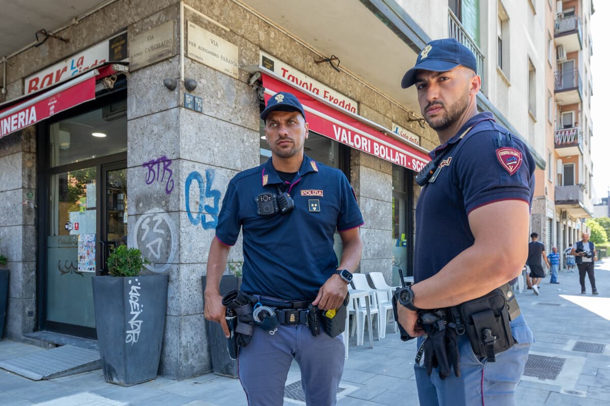 Trovato con quasi tre quintali di "fumo" ed "erba": arrestato dalla polizia