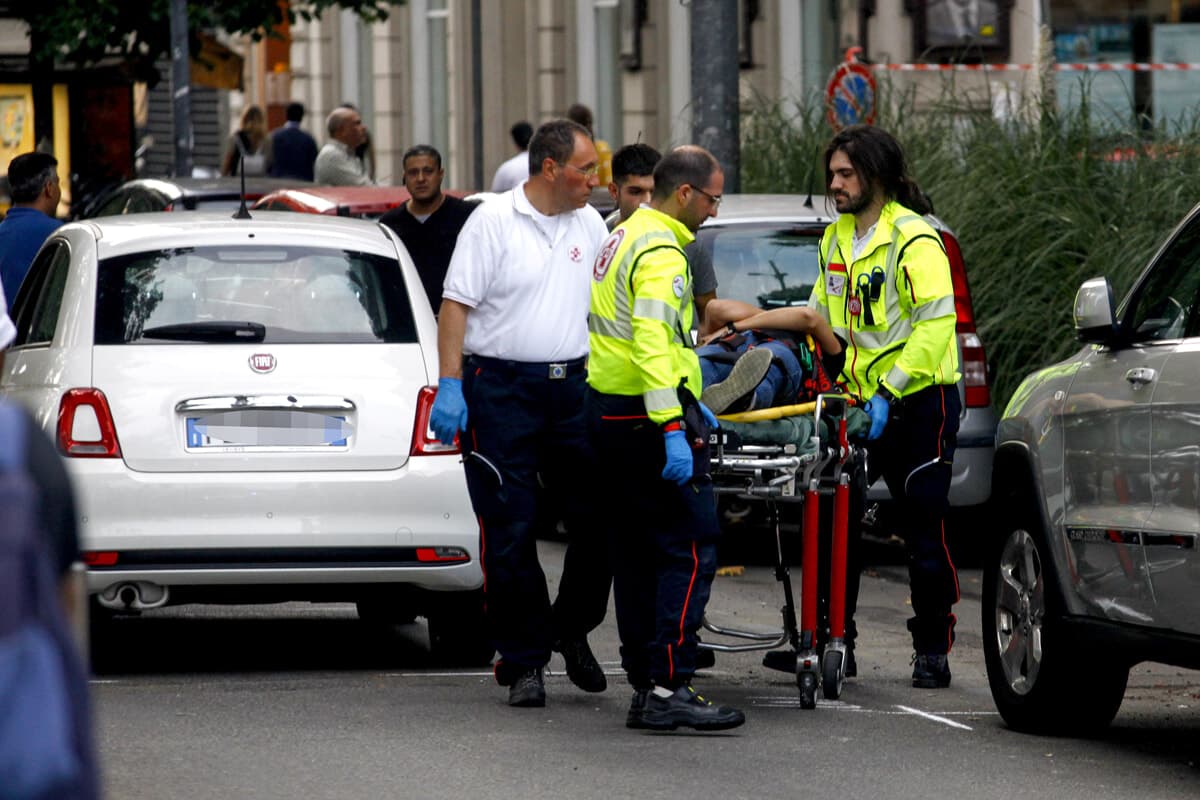 Grave incidente lungo il Naviglio Pavese: ciclista di 66 anni cade e finisce al Niguarda in codice rosso