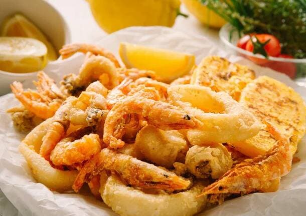 Solaro - A Solaro torna la Sagra del Pesce: quattro giorni di sapori di mare al Centro sportivo - Archivio - Varese News
