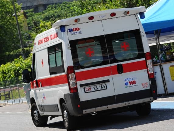 Milano, 20enne trovato esanime accanto al monopattino lungo la ciclabile di Rodano muore in ospedale