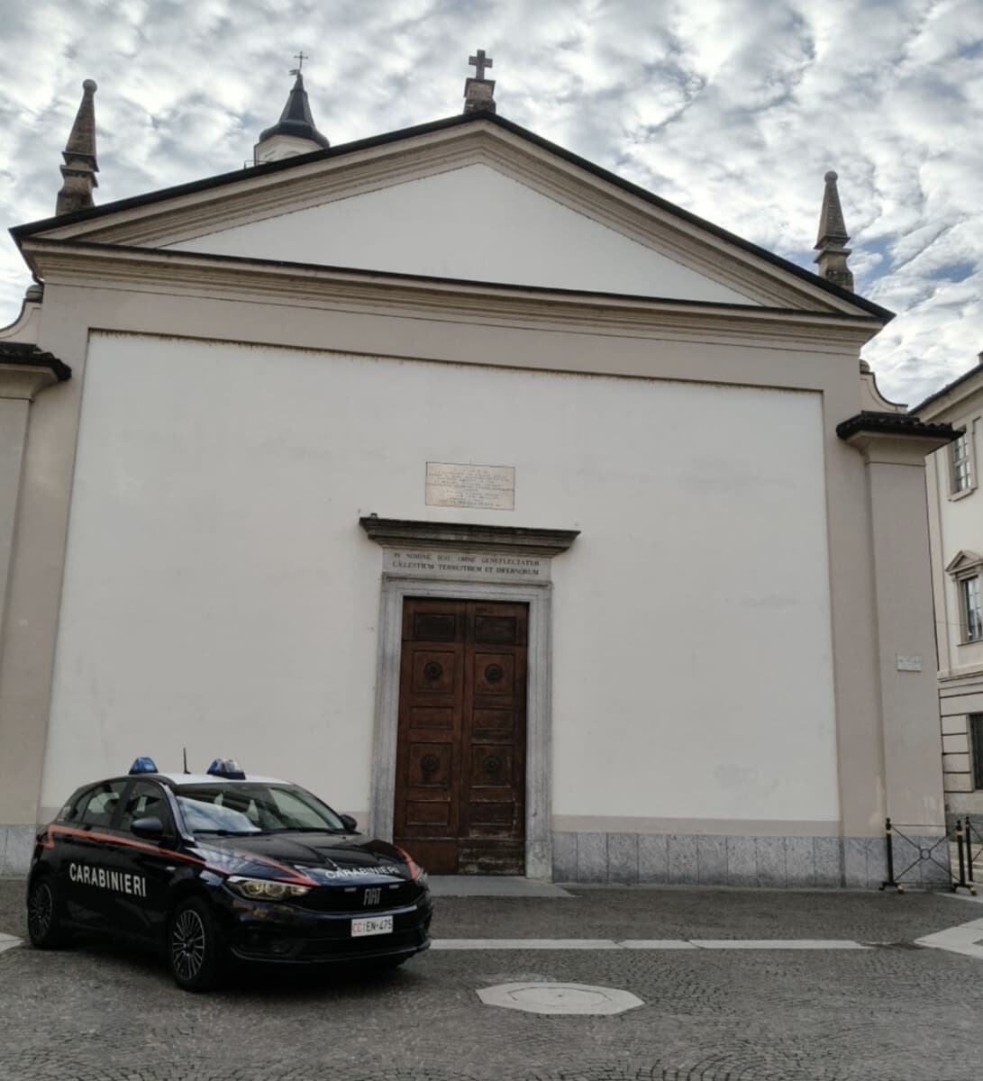 Incendio in chiesa: sembrava un incidente, poi la scoperta dei "raid"