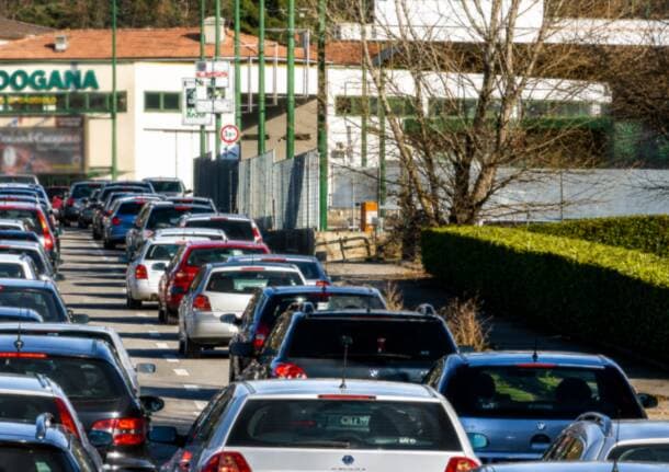 Stabio - Code, tempi lunghi e parcheggio difficile: cosa succede se si chiude la ferrovia dei frontalieri tra Varese e il Ticino - Varese Laghi - Varese News