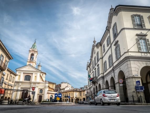 Broni, arrestato pericoloso latitante: ricercato internazionale per sequestro di persona e omicidio, si nascondeva nel Pavese