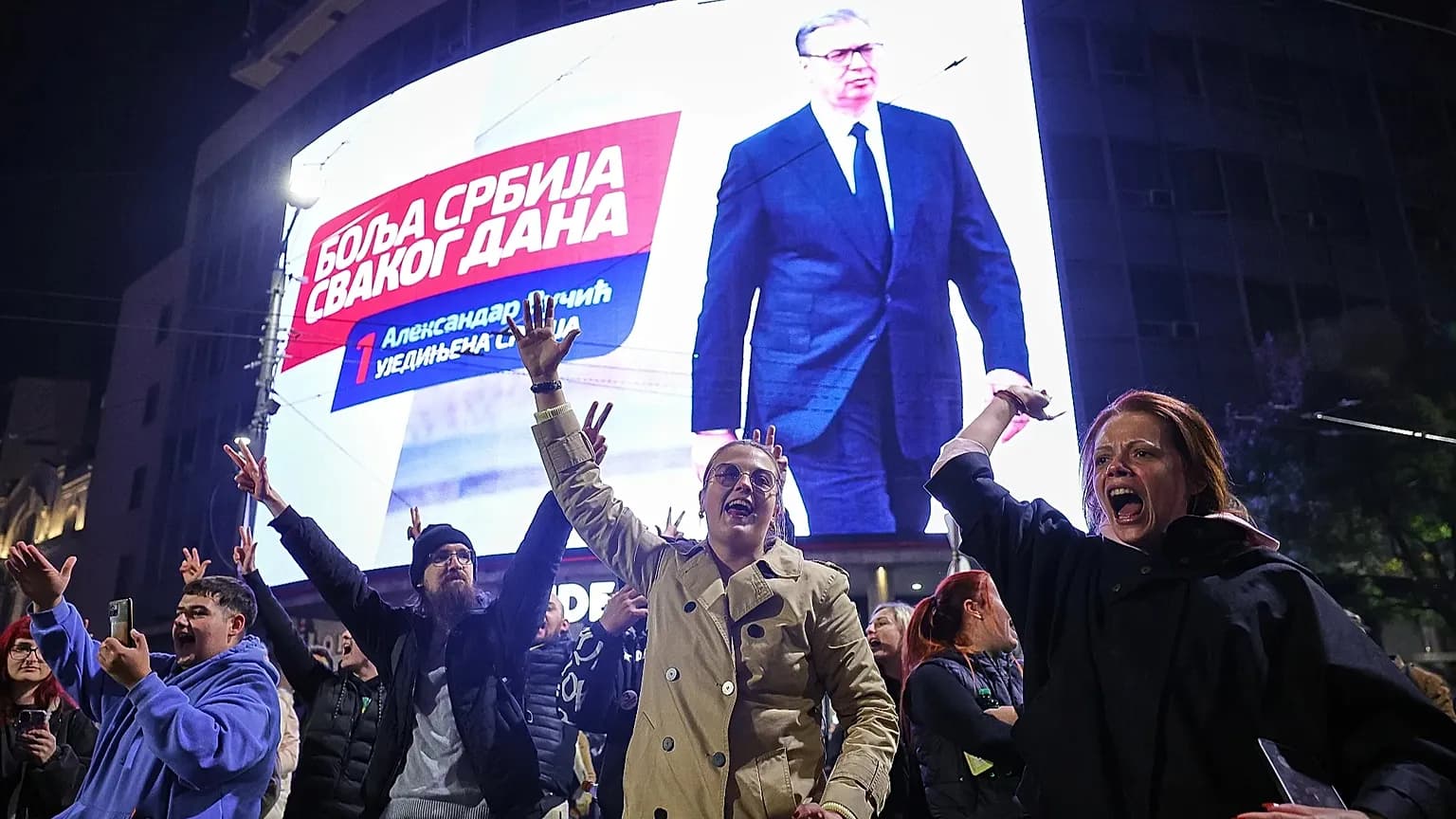 Serbia, cambiamento epocale alle elezioni: vittoria della lista studentesca, Vučić riconosce la sconfitta