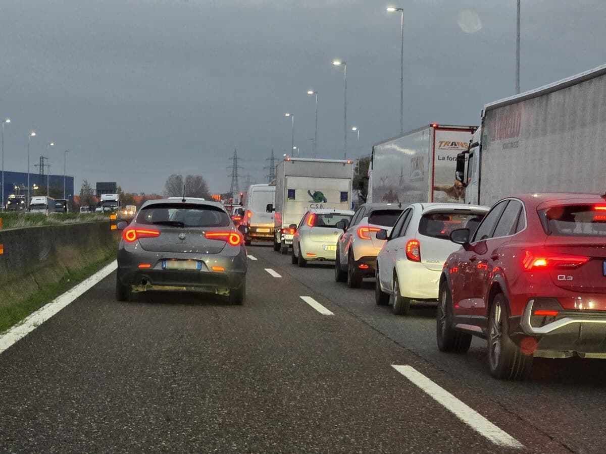 Lavori in autostrada, chiusure notturne: i caselli interessati e i percorsi alternativi