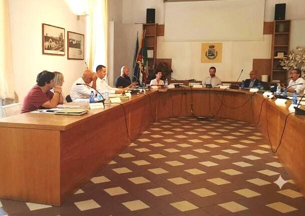 Ceriano Laghetto - Ceriano Laghetto, in Consiglio comunale Tari, scuola e variante al Pgt - Archivio - Varese News