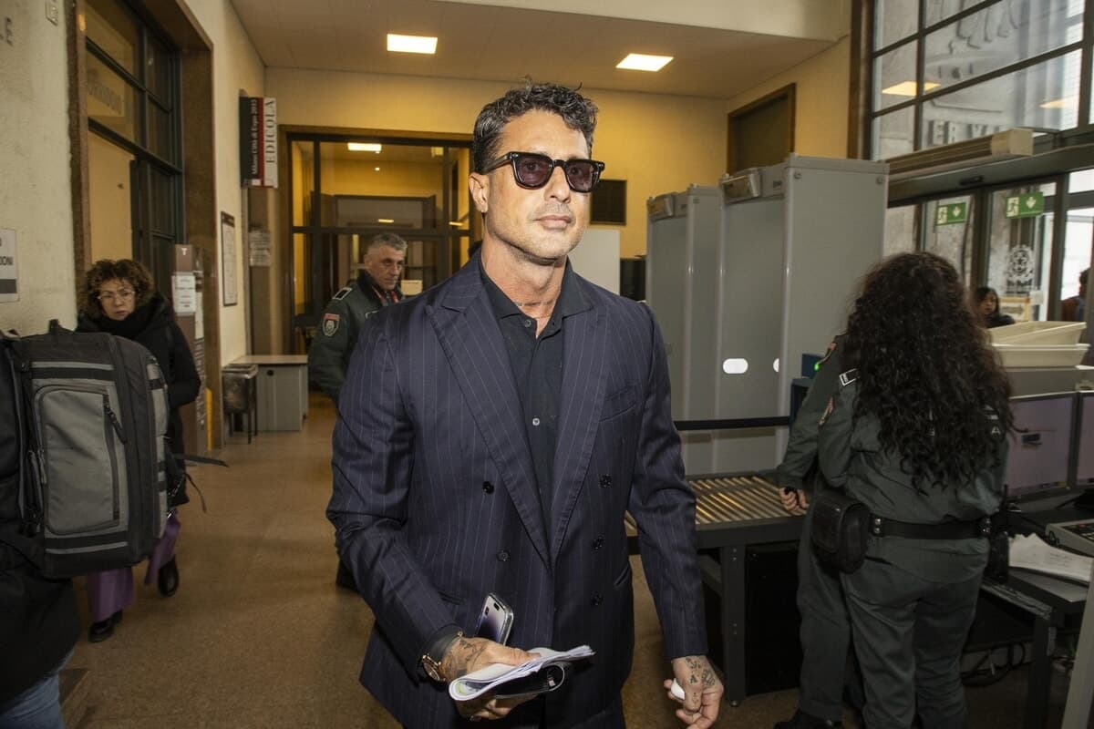Nuovo accordo con i giudici per Fabrizio Corona: patteggia per bancarotta e risarcisce