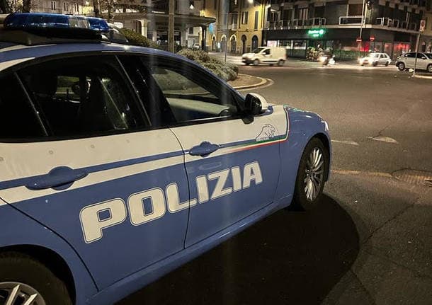 Como - Ventenne accoltellato mentre dorme nell’ex supermercato, indaga la Questura di Como - Archivio - Varese News