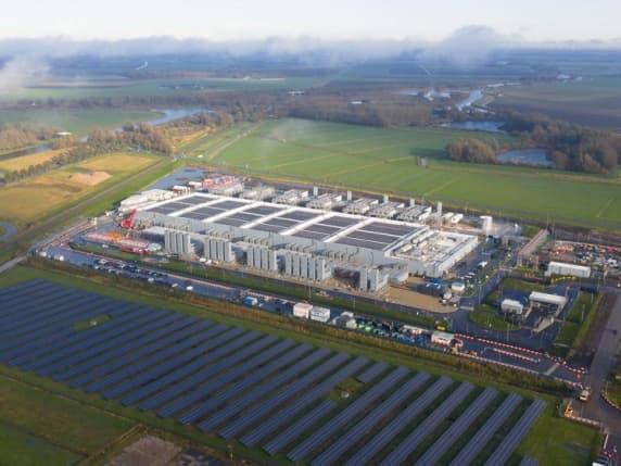 Data center, la stretta della Regione Lombardia: «Un limite al consumo di acqua». Già più di 300 le richieste di allacciamento
