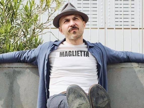 Maccio Capatonda e Milano: «Ha perso un po' di milanesità. Mi mancano le serate con Rupert Sciamenna in giro fino alle 4 di mattina»