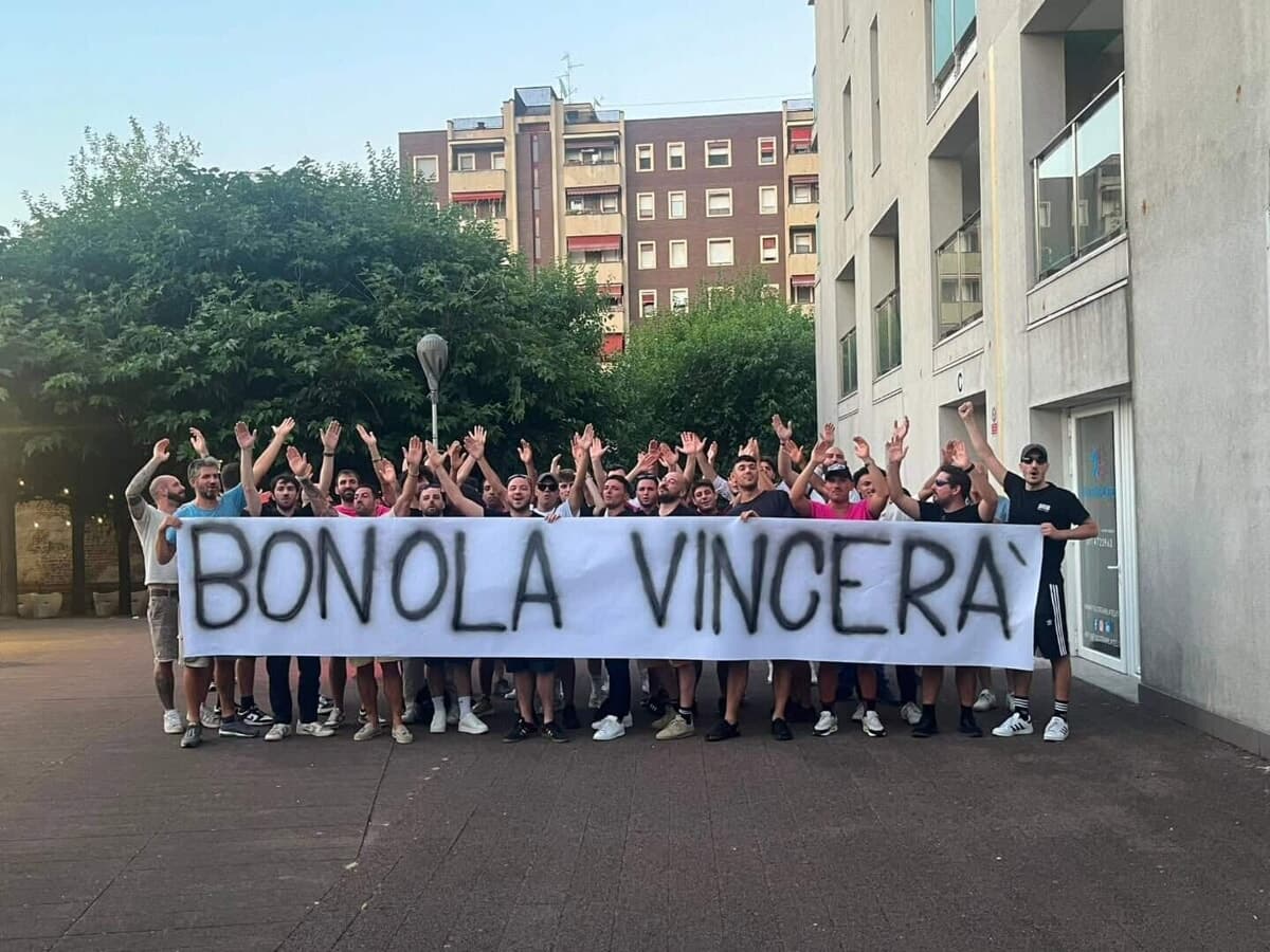 A Milano nasce la scuola calcio gratuita per i ragazzi del quartiere: "Così aiutiamo le famiglie"