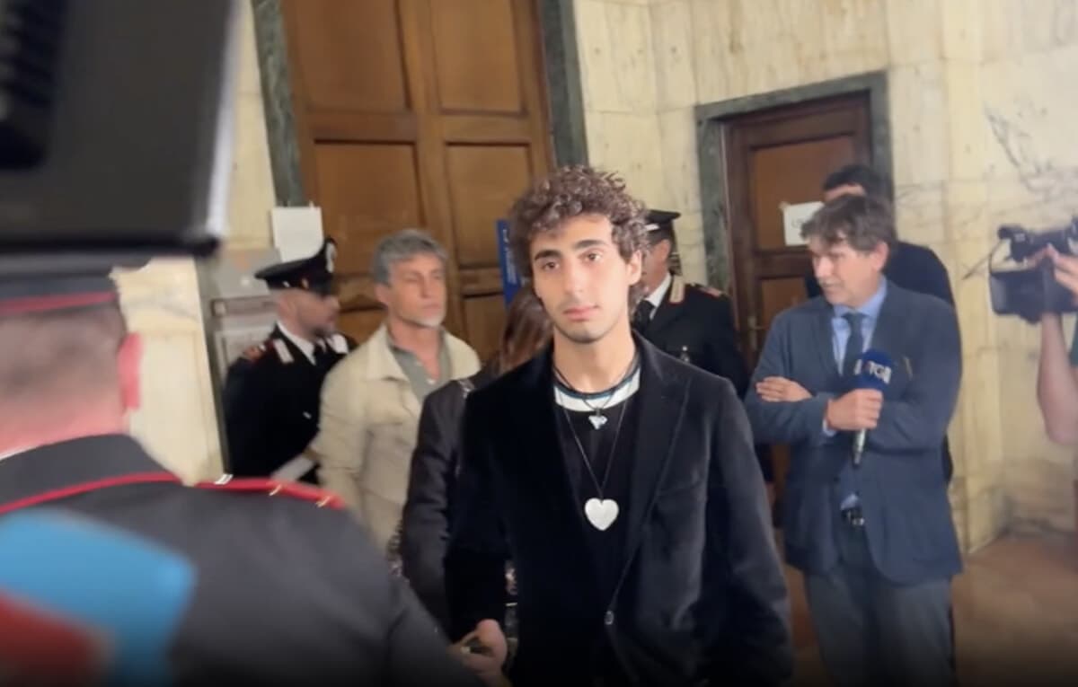 Lo aggredirono per rapina, giustizia riparativa per tre minorenni del "branco"
