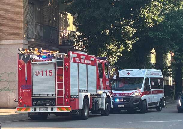 Gallarate - Incidente tra due auto ai Ronchi di Gallarate, una fuori strada - Gallarate/Malpensa - Varese News