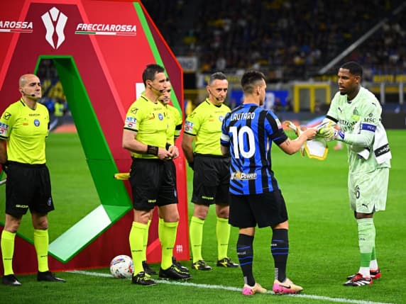 Derby Inter Milan, marea inarrestabile di tifosi. Numeri da record: 77 mila in tribuna (in attesa del nuovo stadio)