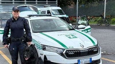 Il cane individua la droga in auto: due arresti della polizia locale