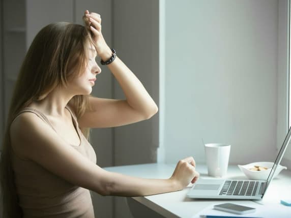 Al primo sintomo si chiede all'Ai, non più al medico: ansia, diagnosi fai‑da‑te, richieste di esami superflui