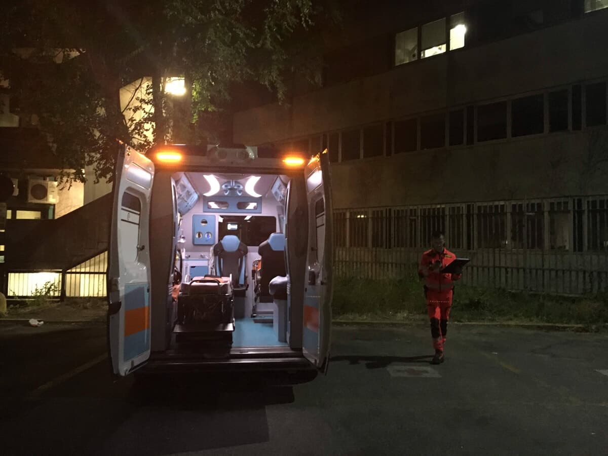 Scambiato per la vittima di un'aggressione a Milano: era caduto da solo perché troppo ubriaco