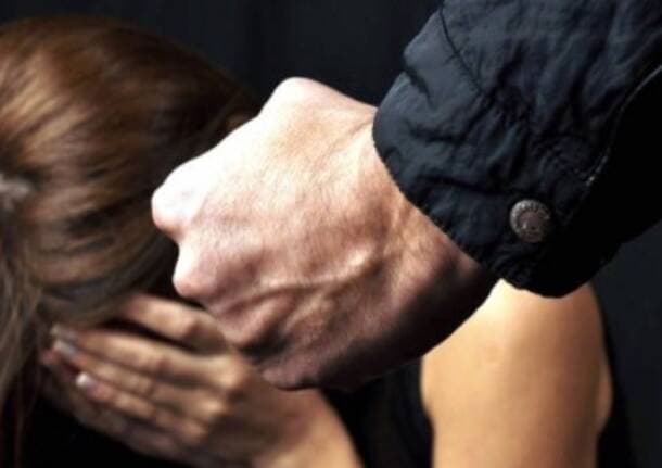 Gallarate - Ad Arnate una serata per parlare di violenza sulle donne: istituzioni e territorio a confronto -  - Varese News