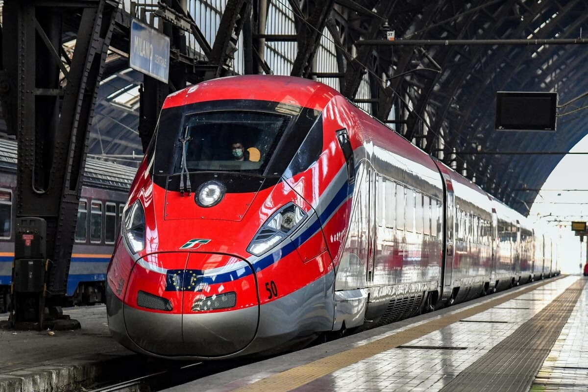 Alta Velocità, lavori tra Melegnano e Piacenza in agosto. Che cosa cambia per i treni