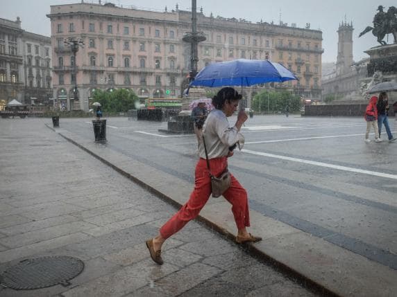 Previsioni meteo domenica 26 luglio: a Milano e in Lombardia temporali irregolari anche forti con grandine e colpi di vento