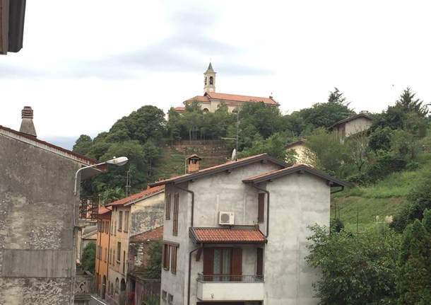 Caravate - Via libera ai fondi regionali per Caravate: 125mila euro per Piazza Garibaldi -  - Varese News