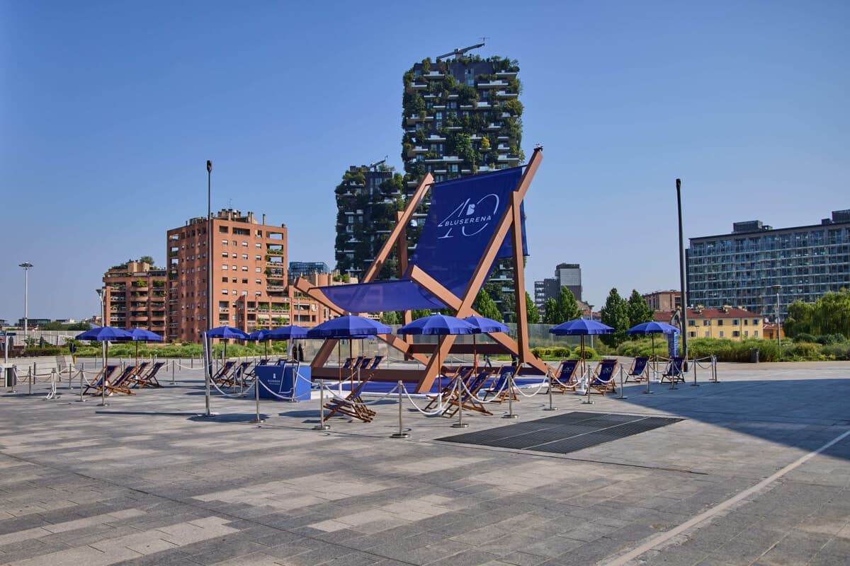 Sdraio più grande del mondo: dove e come vederlo (gratis) a Milano