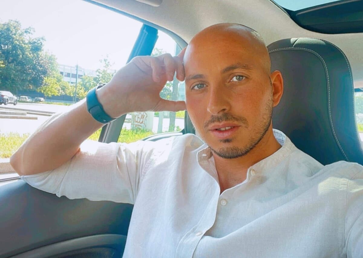 Il dolore per Francesco Imprezzabile, l'agente morto in moto: “Amavi il tuo lavoro, ne andavi fiero”