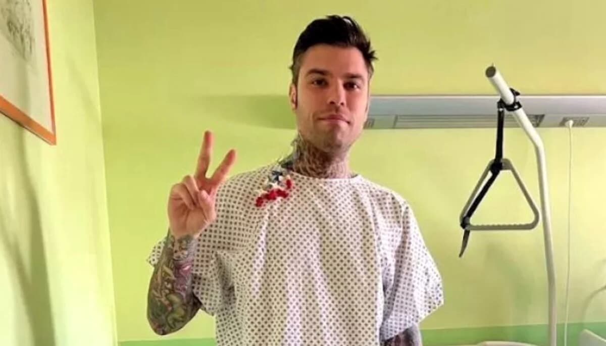 Fedez è stato trasferito all'ospedale Humanitas: come sta il rapper milanese
