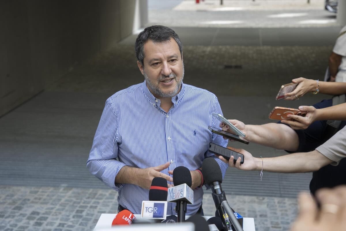 Candidato sindaco di Milano, Salvini spinge Sardone: "Conosce la città quartiere per quartiere"