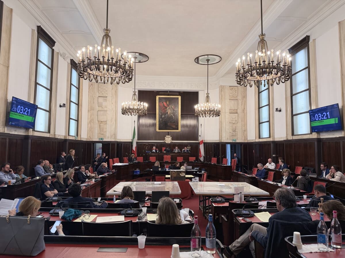 Fondi per evitare l'aumento del biglietto e 50 mln per le case: l'ultimo bilancio della giunta Sala