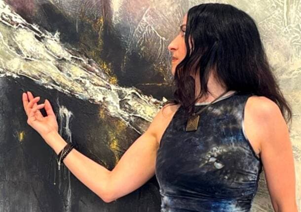Varese - Dalla Biennale di Venezia al MoMA di New York: il viaggio internazionale dell’arte di Carla Pugliano -  - Varese News
