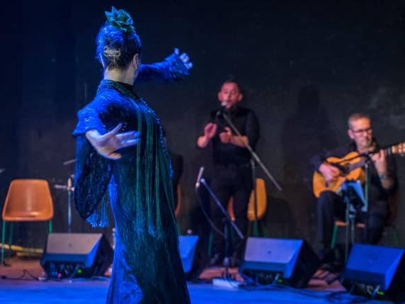 La verità del flamenco in scena a Milano con Sabina Todaro: al teatro Osoppo lo spettacolo «Sin pedir permiso al qué dirán»