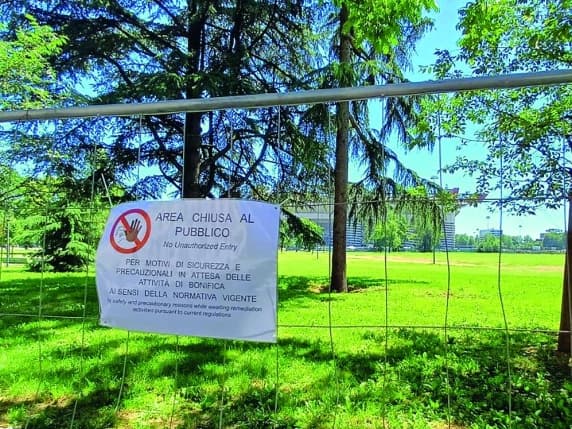 Milano, il mistero del parco inquinato a San Siro. «Rilevata contaminazione, è in attesa di bonifica»