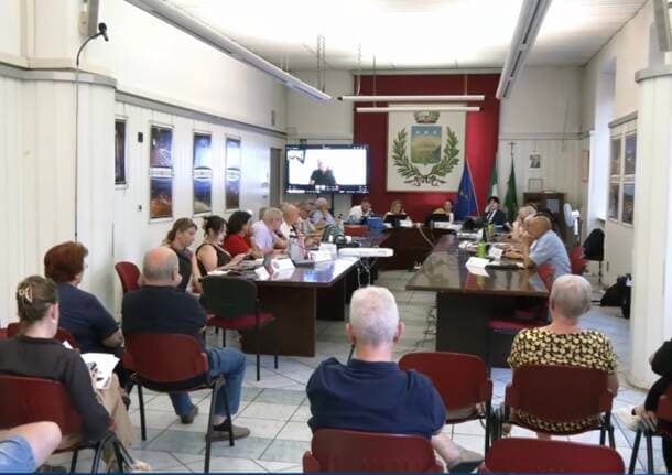 Malnate - Scontro a Malnate sul nuovo Pgt: l’opposizione attacca, la maggioranza risponde: “Basta slogan da campagna elettorale” - Varese Laghi - Varese News
