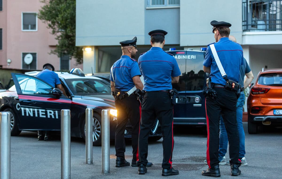 "Mi ha costretta ad avere un rapporto": ballerina denuncia violenza nel privé di un locale di Milano
